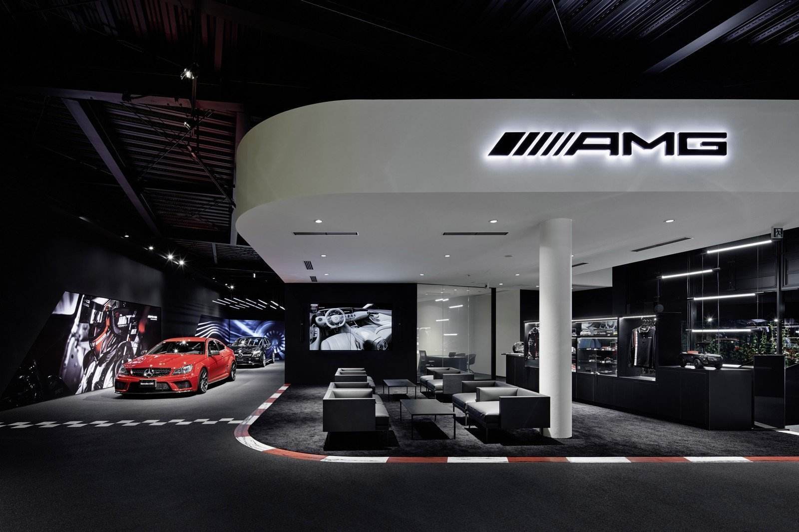 Mercedes-AMG Showroom - Tokio Mercedes-AMG showroom in Tokyo Setagaya;